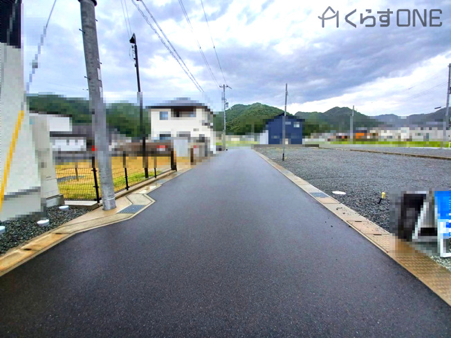 【前面道路含む現地写真】 | 姫路市仁豊野／未入居戸建