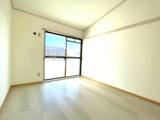 【洋室】 | グリーンパレスみその