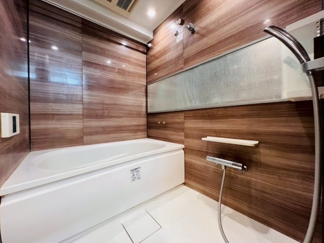 池袋第2ヒルハイムの浴室|落ち着いた空間のお風呂です