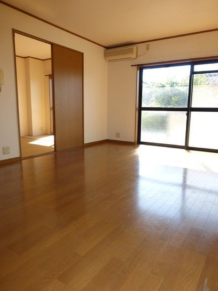 アーバンヒル広川【キャッシュバック対象物件】の洋室|きれいな洋室です