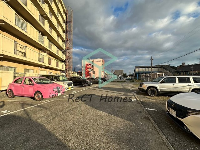 高岡中村コーポパートⅠの駐車場