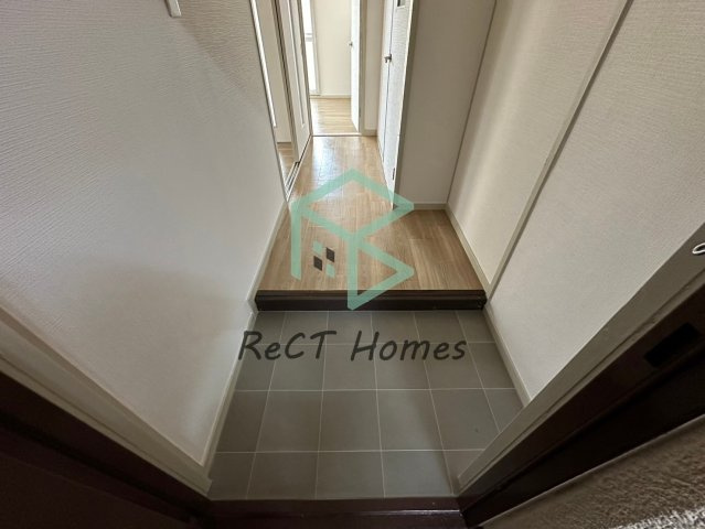 高岡中村コーポパートⅠの玄関