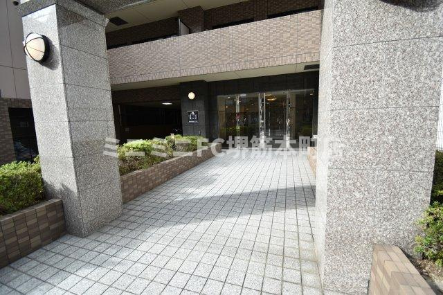 リーガル南船場のエントランス