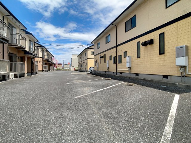 アヴェニールⅡの駐車場