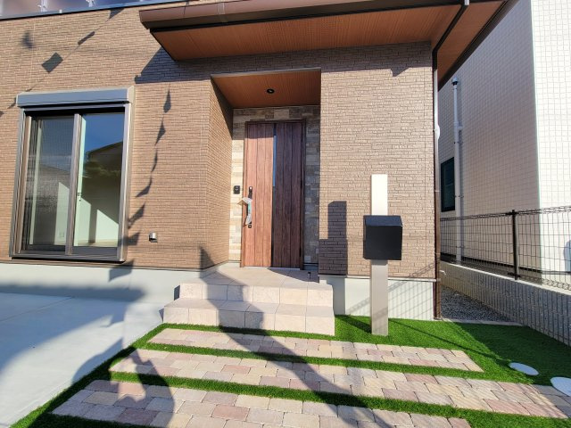 西浜2区画・新築戸建の玄関