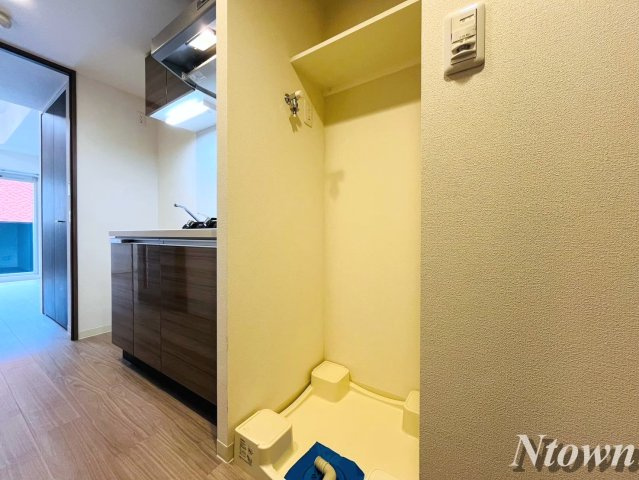 【設備】 | プレサンス名古屋駅ゲート | 洗濯機置き場です。