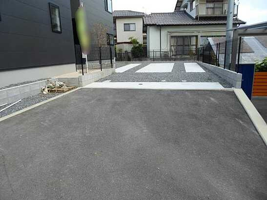 【前面道路含む現地写真】