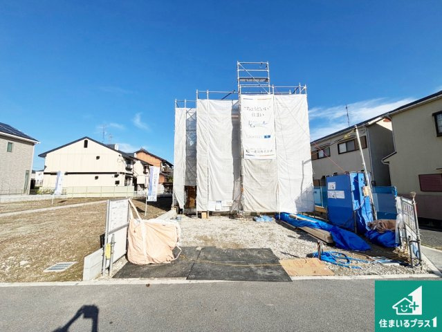 桜井市橋本　新築一戸建ての外観|周辺は落ち着いた街並みの住宅地！子育てがしやすい住環境です！まだ未完成ですが、現地でしかわからない事もございます。是非一度ご覧ください。