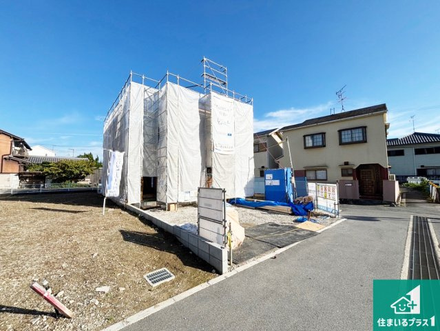 桜井市橋本　新築一戸建ての外観|周辺は落ち着いた街並みの住宅地！子育てがしやすい住環境です！まだ未完成ですが、現地でしかわからない事もございます。是非一度ご覧ください。