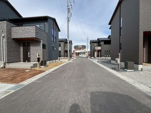 タマタウン　岐阜市西改田（七郷小）　全6区画分譲の前面道路含む現地写真|■前面道路　■ヤマダ不動産　株式会社リライフ　
■夢のマイホーム購入をフルサポートします！