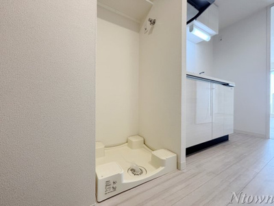 【設備】 | プレサンスNAGOYA本陣 | 洗濯機置き場です