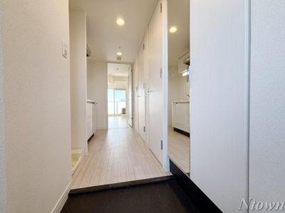 【玄関】 | プレサンスNAGOYA本陣 | 明るい玄関です