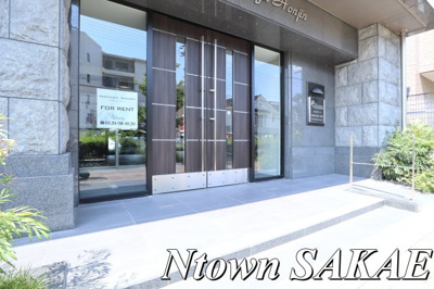 【エントランス】 | プレサンスNAGOYA本陣 | 落ち着いたエントランスです