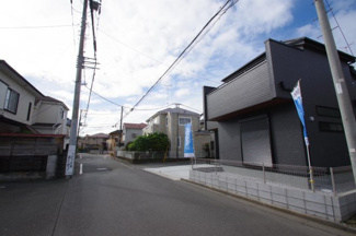 【前面道路含む現地写真】