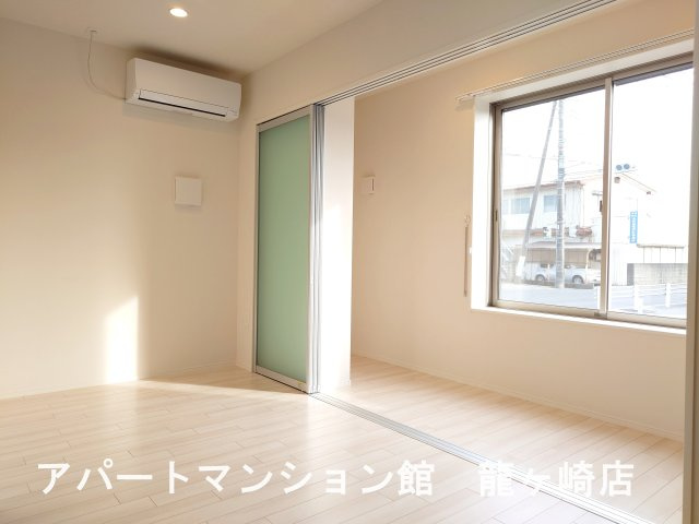 infield Dの居間・リビング