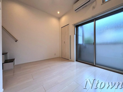 【居間・リビング】 | ハーモニーテラス佐古前町Ⅱ | ゆったりとしたリビングです