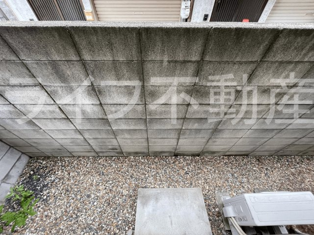 レオハイツ若江のバルコニー|バルコニーからの眺めを楽しみながら食事をしませんか