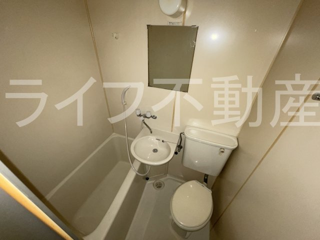 レオハイツ若江の浴室|落ち着いた空間のお風呂です