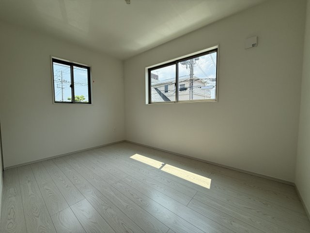 明石市天文町２丁目新築戸建２号棟の洋室