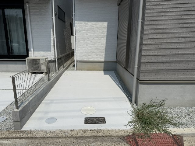 明石市天文町２丁目新築戸建２号棟の駐車場