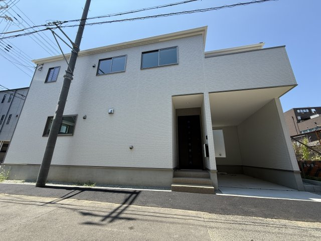 明石市天文町２丁目新築戸建２号棟の前面道路含む現地写真