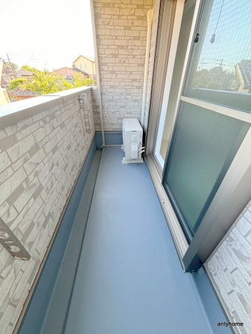 ボヌール緑地公園　仲介手数料無料のバルコニー