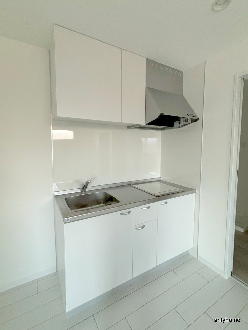 ボヌール緑地公園　仲介手数料無料のキッチン