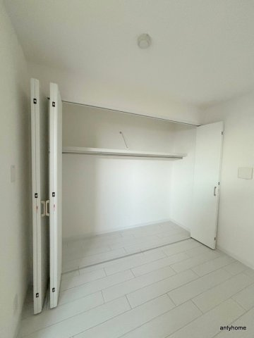 ボヌール緑地公園　仲介手数料無料の収納