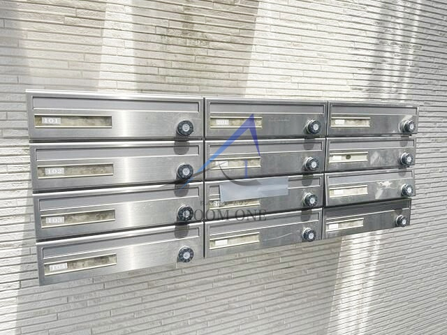 フォンテーヌ根岸のその他共用部分|集合ポストです。