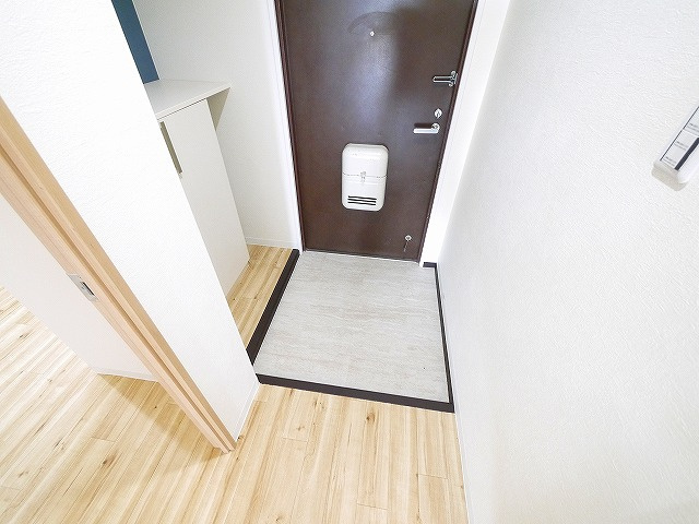 CERES学園前の玄関|明るい玄関です