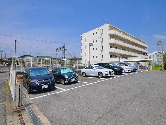 CERES学園前の駐車場|駐車場に車を止められます