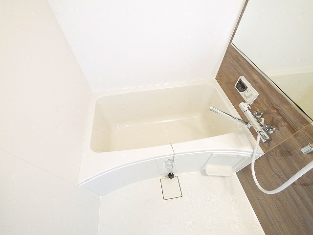 CERES学園前の浴室|コンパクトで使いやすいお風呂です