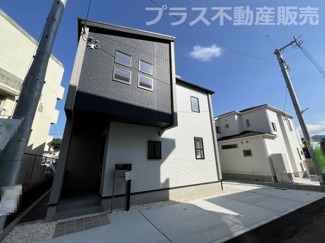 【外観】 | 現地写真。プラス不動産販売なら、現場の全ての棟をまとめてご見学頂けます。