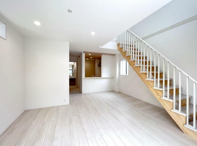 ブルーミングガーデン　福岡市東区大岳３丁目２棟の居間・リビング