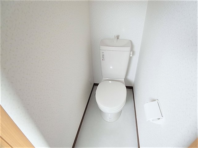 クイーンズハイツ名倉のトイレ|清潔なトイレ