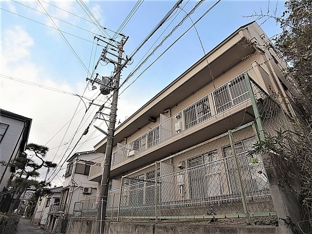 クイーンズハイツ名倉の外観|閑静な住環境です