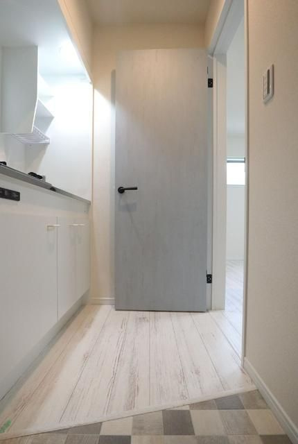 リュクスカーサ東向島の玄関