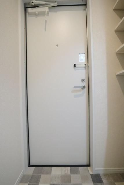 リュクスカーサ東向島の玄関