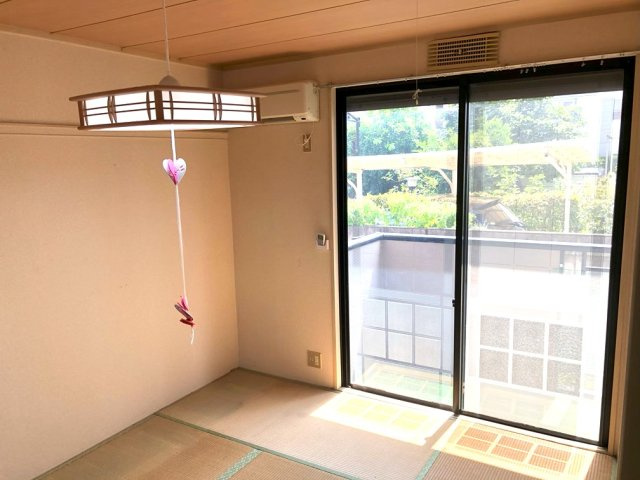 【寝室】 | サンライジング