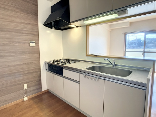 北九州市八幡西区上香月３丁目の賃貸マンションのキッチン