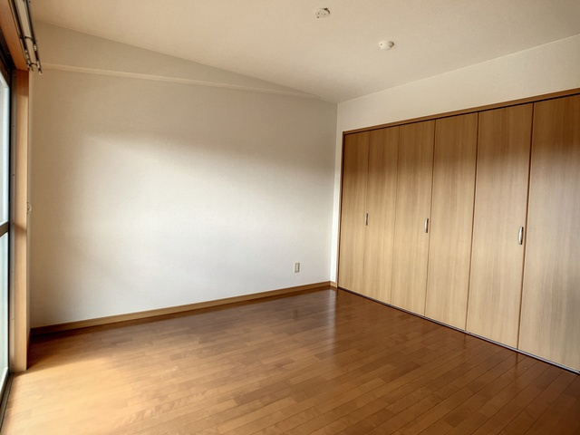 北九州市八幡西区上香月３丁目の賃貸マンションの洋室