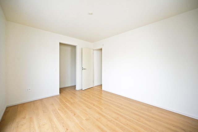 テラシエ福井町新築一戸建て全4区画│4LDK+駐車2台可の洋室|主寝室にはWICLを備えており、夫婦のプライベート用品をすっきり収納することが出来ます。