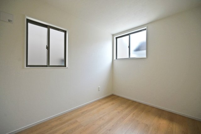 テラシエ福井町新築一戸建て全4区画│4LDK+駐車2台可の洋室|-洋室4.8帖(2F)-