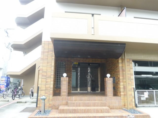 アルコ・ラ・カーサ佃町のエントランス