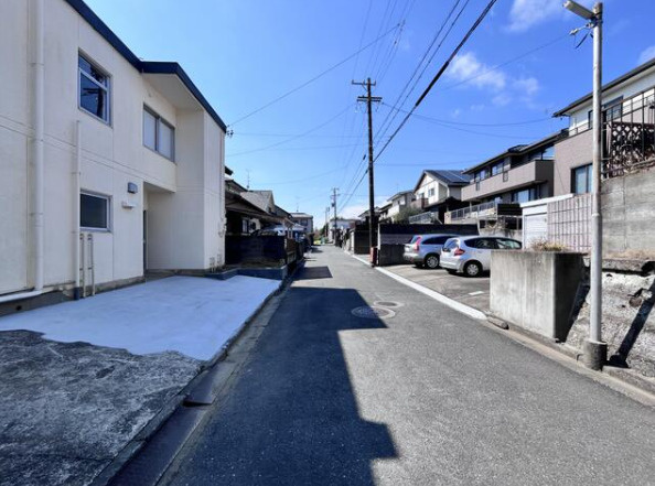 売中古戸建　中央区雄踏町宇布見の前面道路含む現地写真