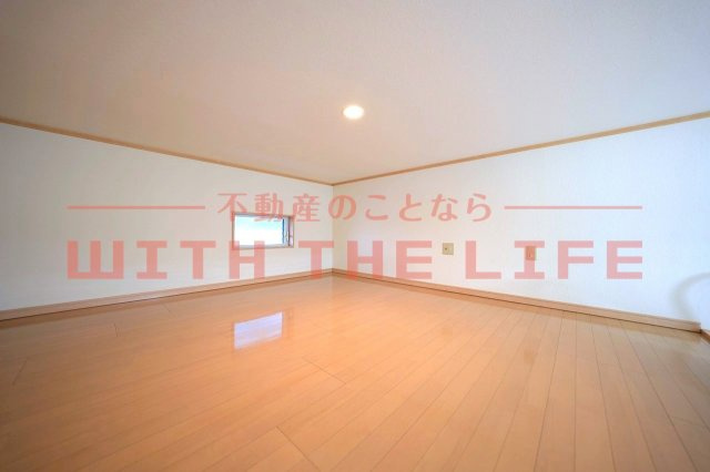 レモンバームⅡ【キャッシュバック対象物件】の寝室|開放的な寝室です