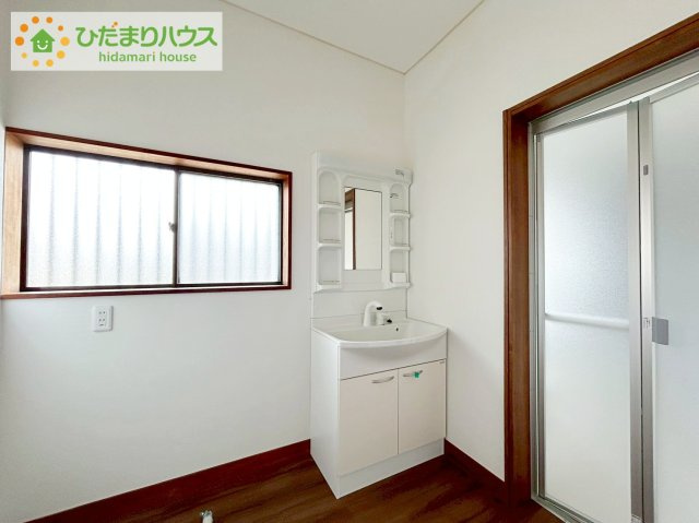 ひたちなか市八幡町　中古戸建の独立洗面台|シンプルで使い勝手の良い独立洗面台！