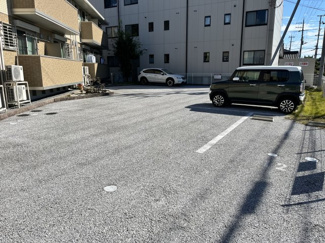 【駐車場】