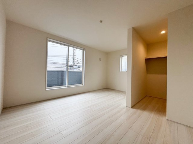 三郷市　幸房　新築戸建　全1棟の洋室|施工例です