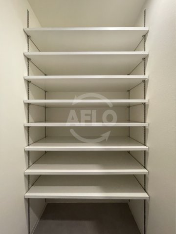 クロスレジデンス阿波座の玄関|アーバネックス阿波座駅前　シューズボックス